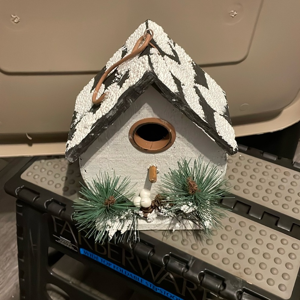 New Wooden decorative bird house withh hook for hanging.